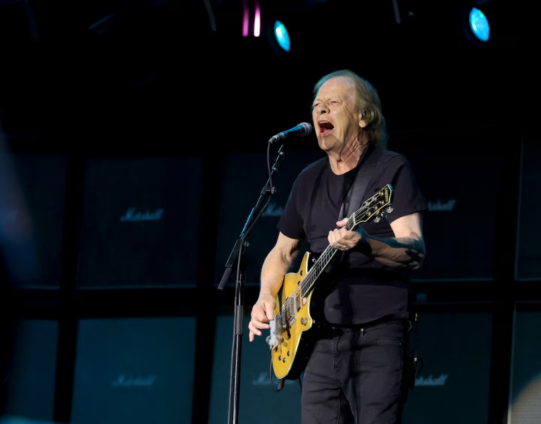 INTERNACIÓN DE STEVIE YOUNG EN BUENOS AIRES: QUÉ SE SABE Y CÓMO SIGUE AC/DC