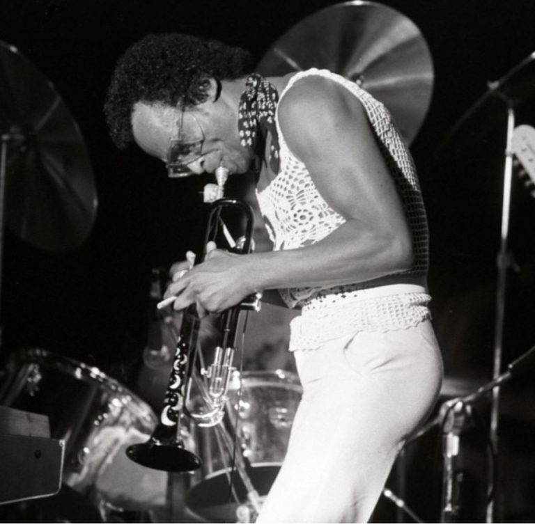 Miles Davis: el legado centenario que sigue resonando