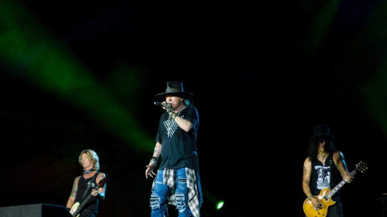 Guns N’ Roses Inicia Gira 2026 con Impactante Concierto en Florida