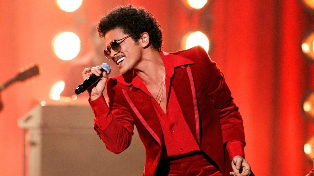 Bruno Mars Consolida Su Éxito en la Radio Adult Contemporary