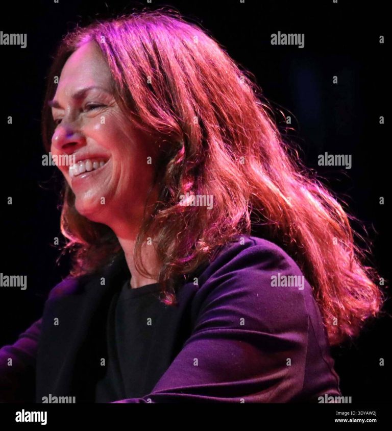 Susanna Hoffs Anuncia ‘The List’, Un Álbum Íntimo Tras Más de Una Década
