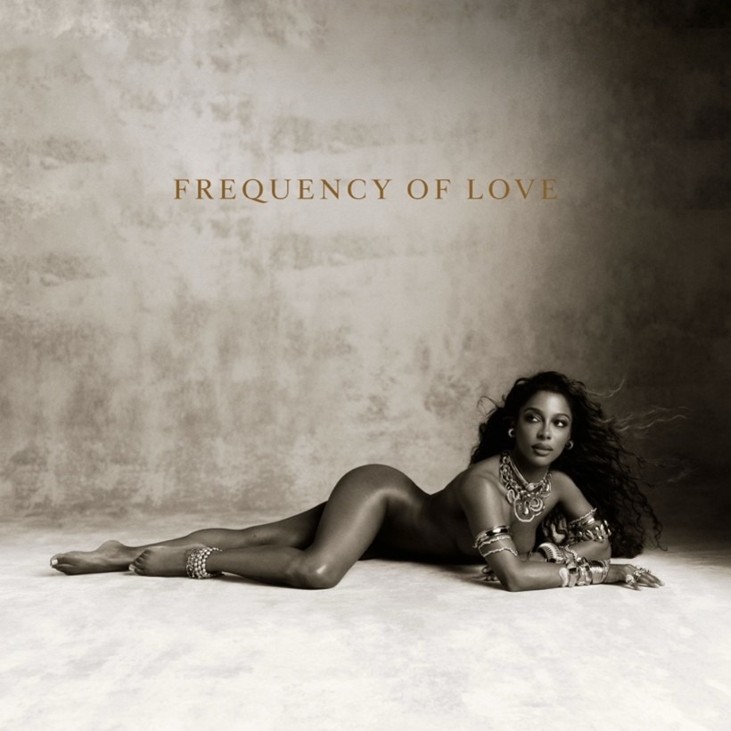 Victoria Monét promocionando su álbum 'Frequency Of Love'